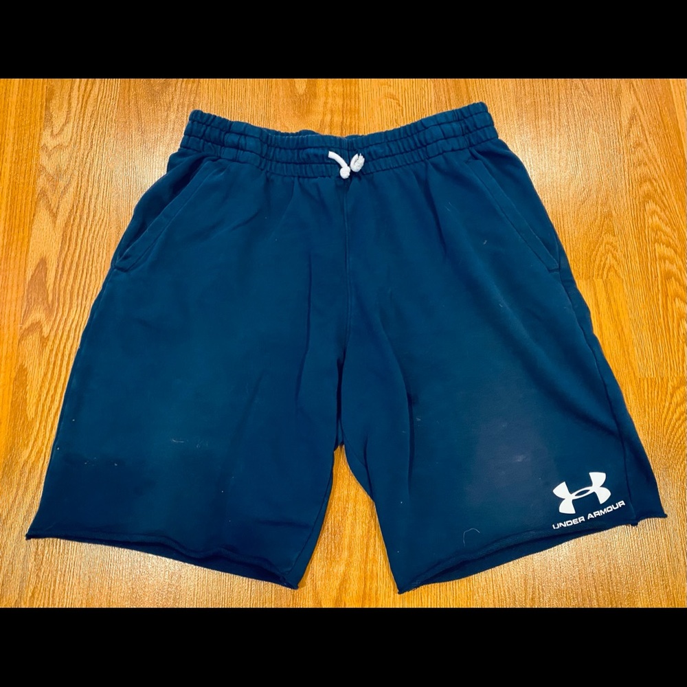 Men’s Under Armour fleece sweat shorts